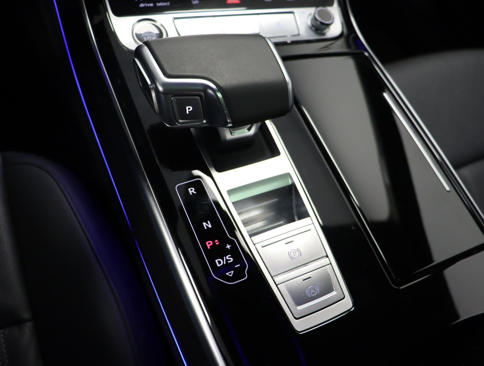 Audi A8 – Bild 12
