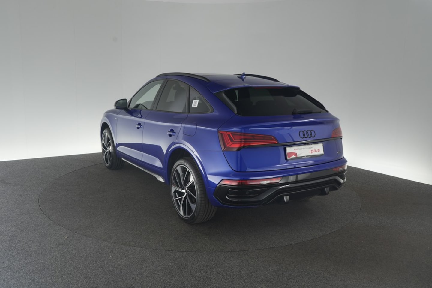Bild über Audi Q5 Sportback TFSI e S line business 55 TFSI e quattro S tronic - für weitere Informationen kontaktieren Sie den Audi Partner