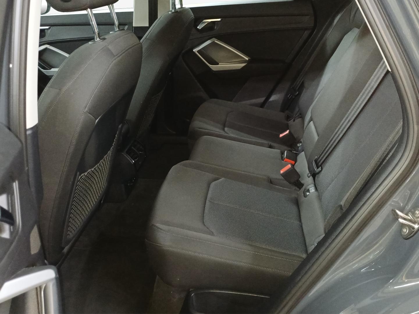 Image de Audi Q3 Basis 40 TFSI quattro 140 kW (190 ch) S tronic - for more details contact your dealer