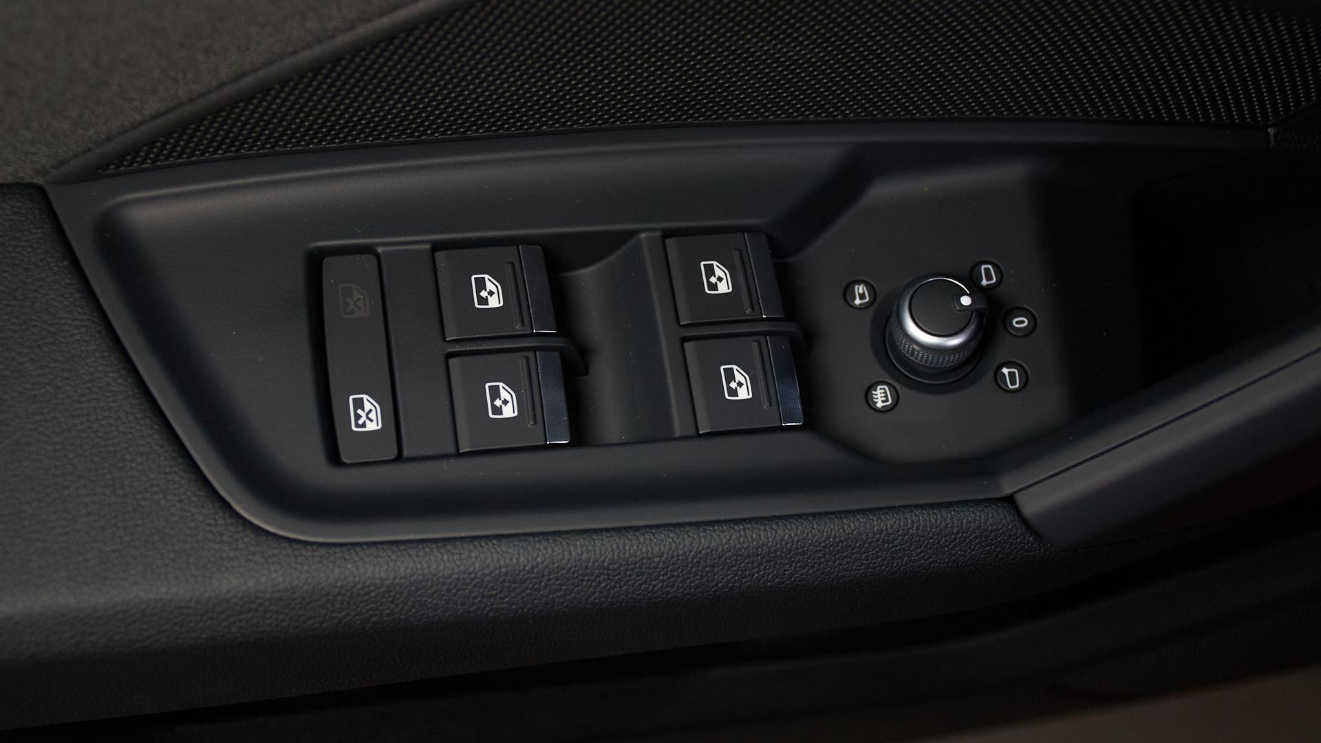 Image about Audi A3 Sportback Advanced 30 TFSI 81 kW (110 CV) 6 vel.