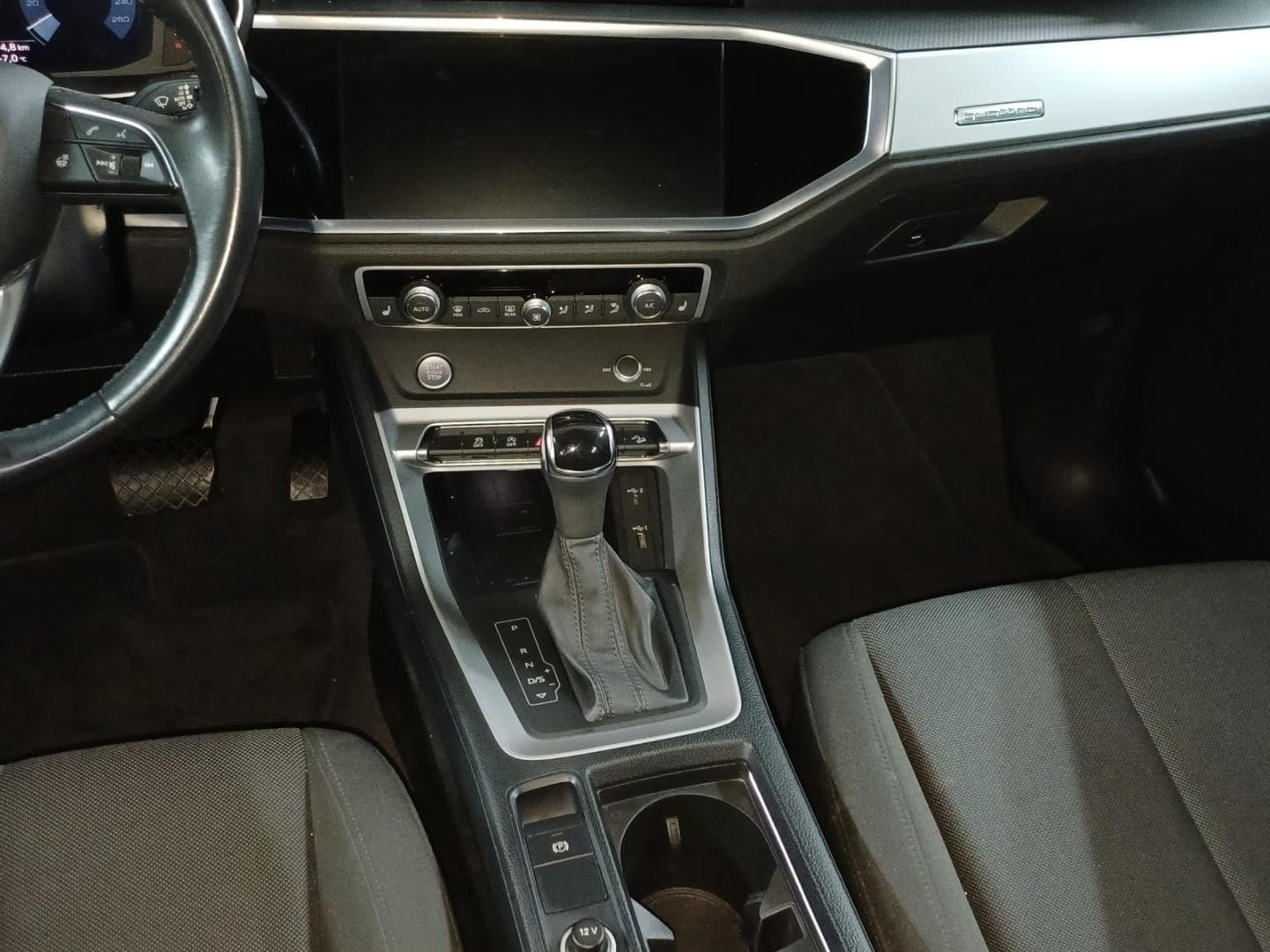 Image de Audi Q3 Basis 40 TFSI quattro 140 kW (190 ch) S tronic - for more details contact your dealer