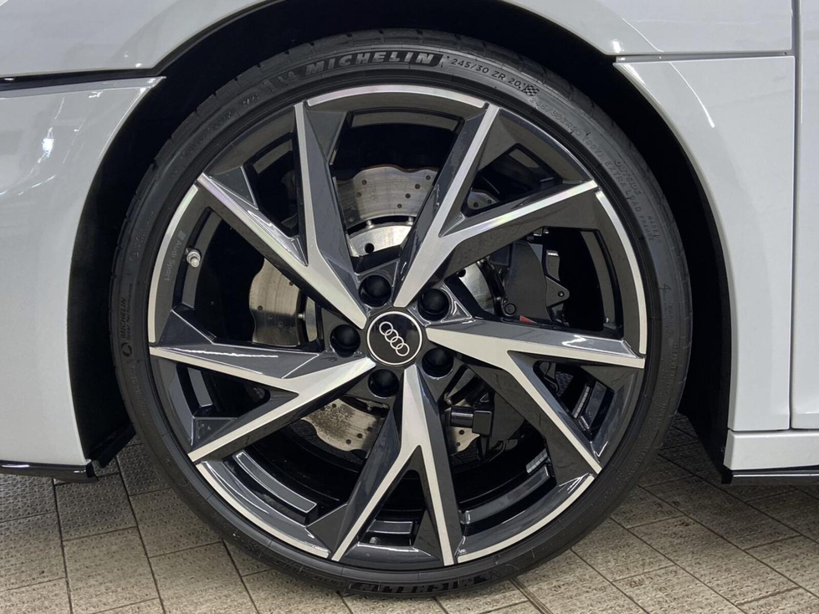 Audi R8 Coupé V10 performance RWD – Bild 14