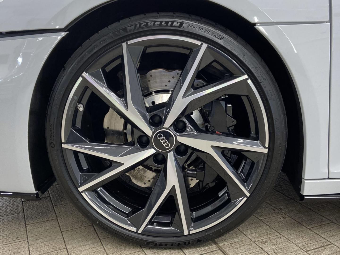 Bild über Audi R8 Coupé FSI S tronic - für weitere Informationen kontaktieren Sie den Audi Partner