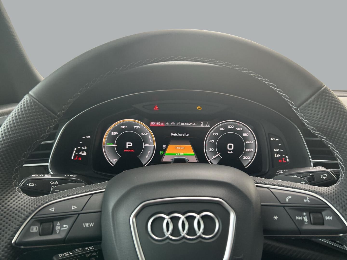 Bild über Audi Q8 SUV TFSI e S line business TFSI e quattro 360 kW tiptronic - für weitere Informationen kontaktieren Sie den Audi Partner