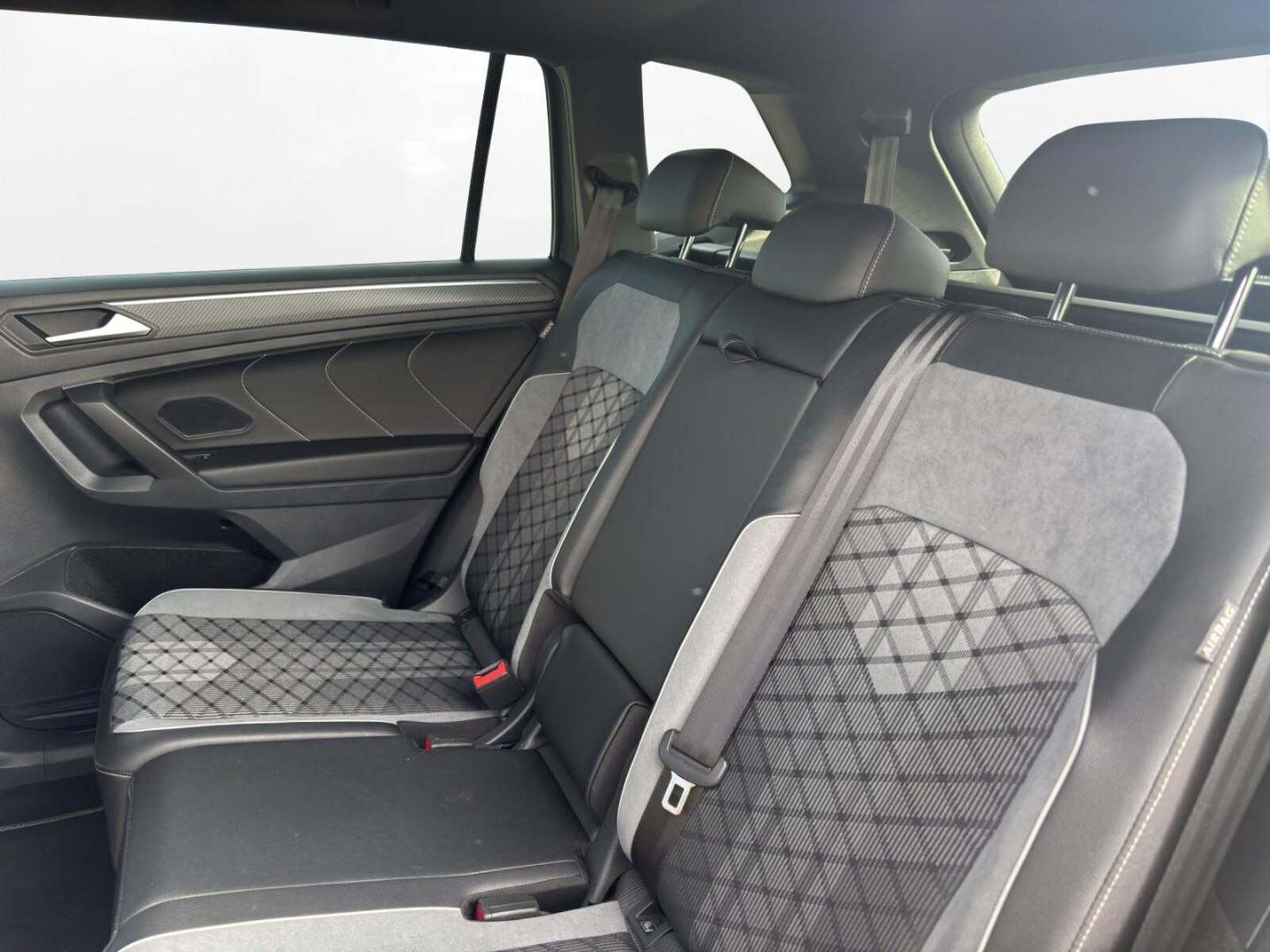 Volkswagen Tiguan Allspace – Bild 11