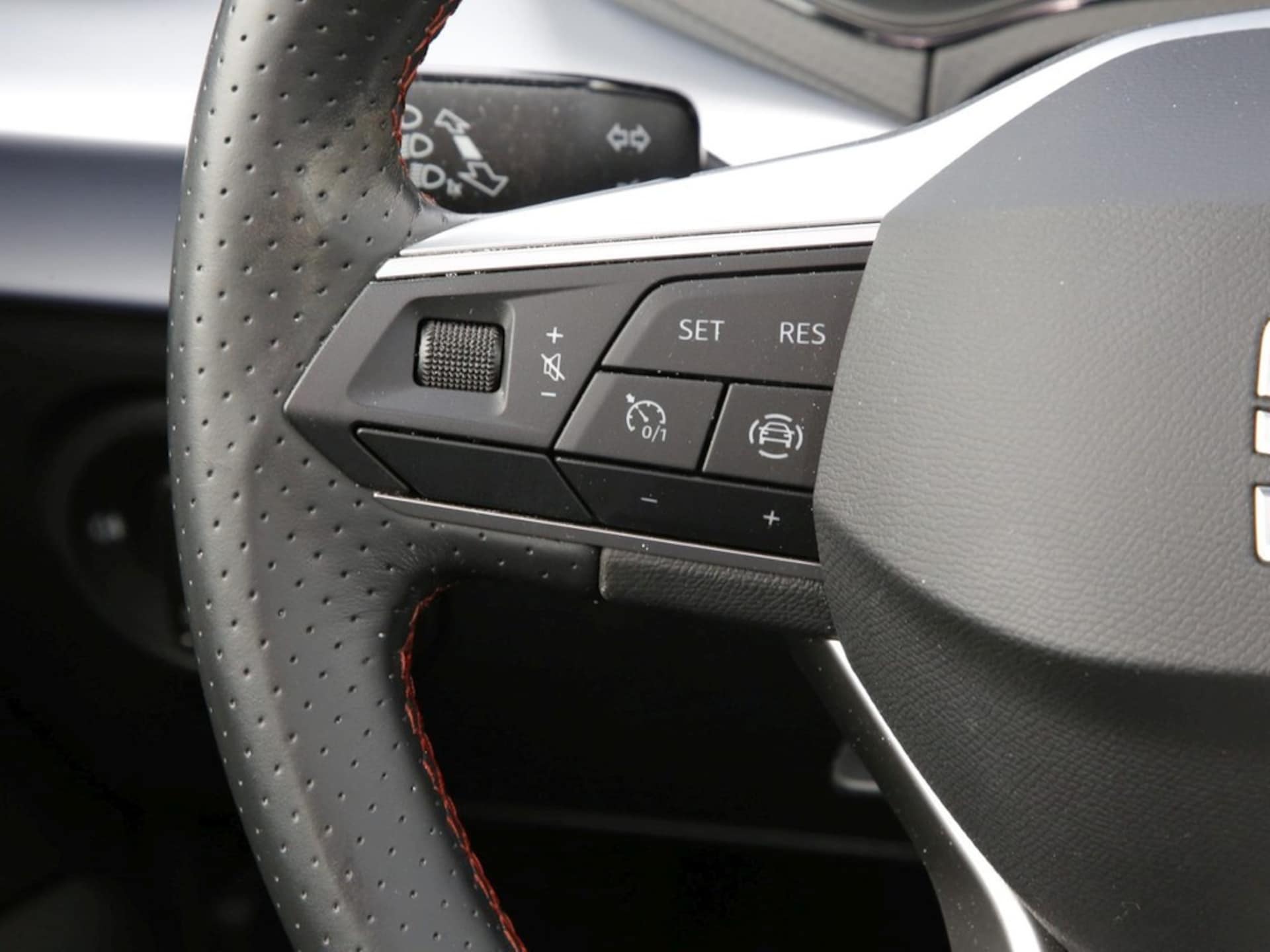 SEAT Arona FR