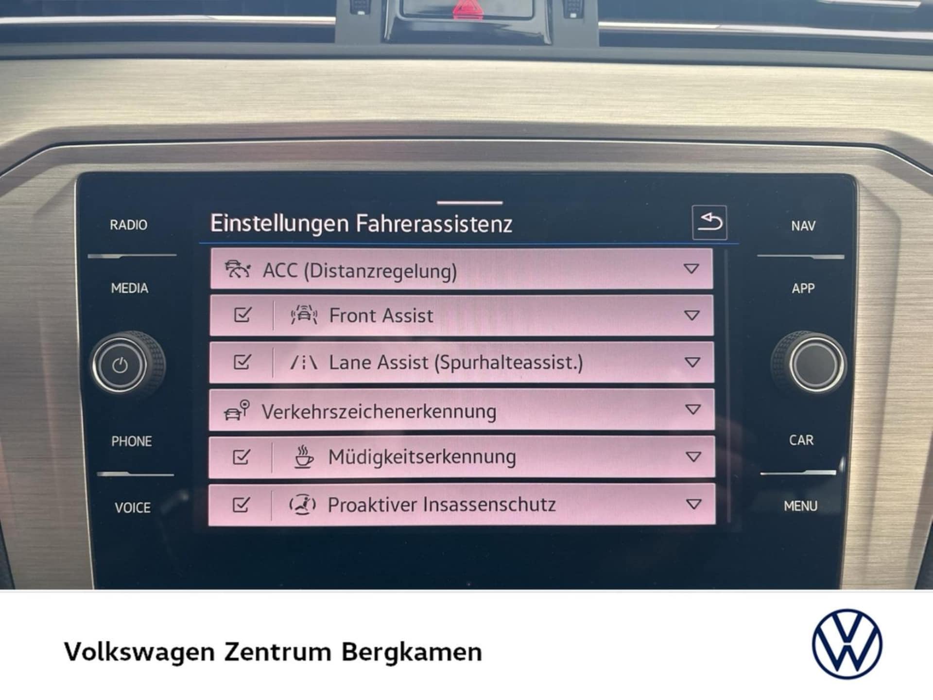 Volkswagen Passat Variant Basis-Modell