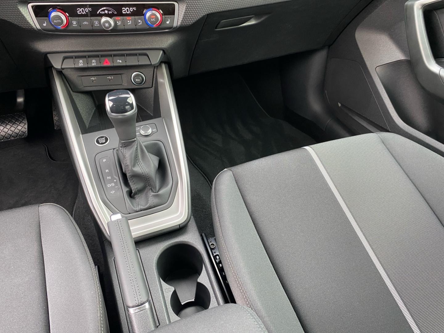 Bild über Audi A1 Sportback advanced 25 TFSI S tronic - für weitere Informationen kontaktieren Sie den Audi Partner