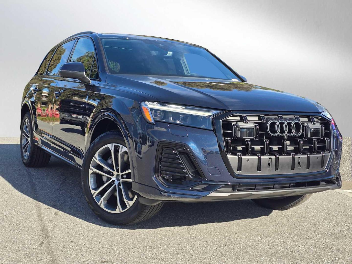 2026 Audi Q7 45 Premium quattro Tiptronic's photo