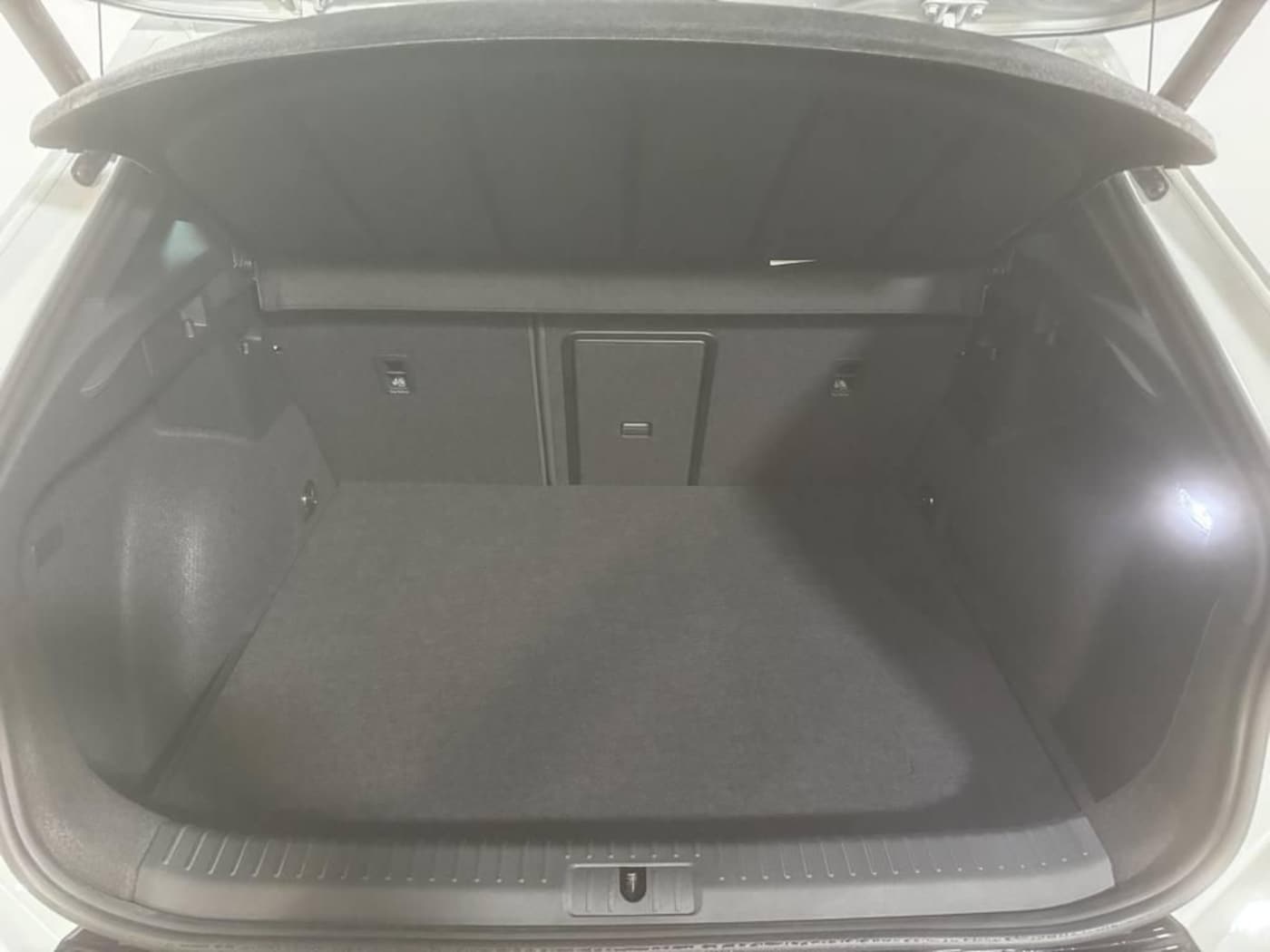 CUPRA Formentor 1.5 TSI e-Hybrid DSG 150 kW (204 CV) — photo 7