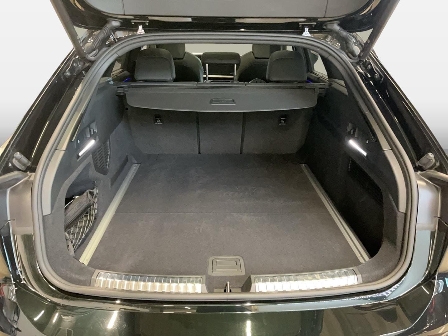 Bild über Audi A6 Avant TFSI 150 kW S tronic - für weitere Informationen kontaktieren Sie den Audi Partner