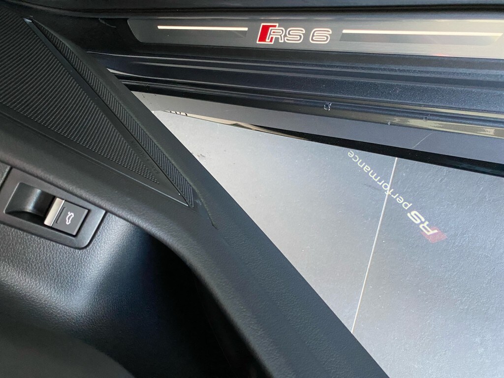 Image about Audi RS 6 Avant performance quattro tiptronic