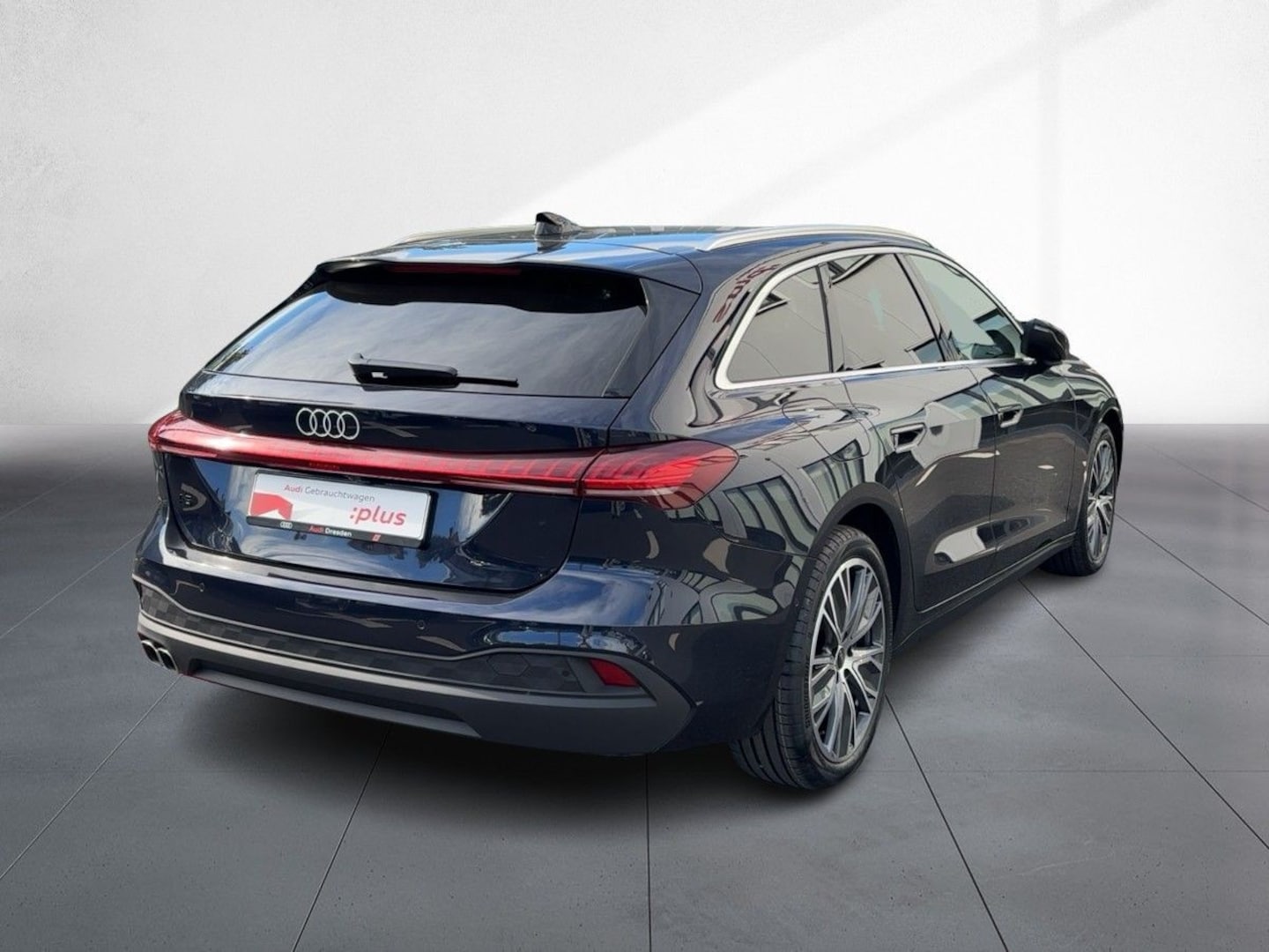 Bild über Audi A5 Avant TDI 150 kW S tronic - für weitere Informationen kontaktieren Sie den Audi Partner
