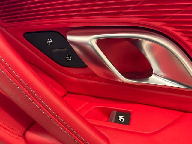 2022 Audi R8 Performance - Photo 26