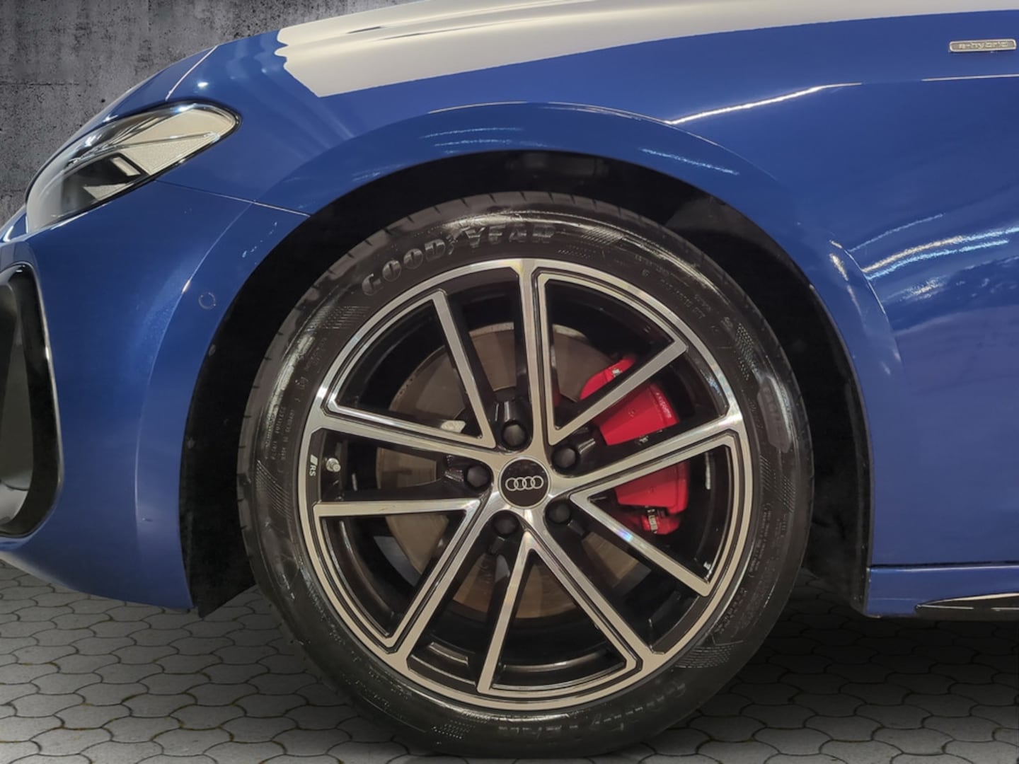 Bild über Audi A5 Avant e-hybrid e-hybrid quattro 220 kW S tronic - für weitere Informationen kontaktieren Sie den Audi Partner