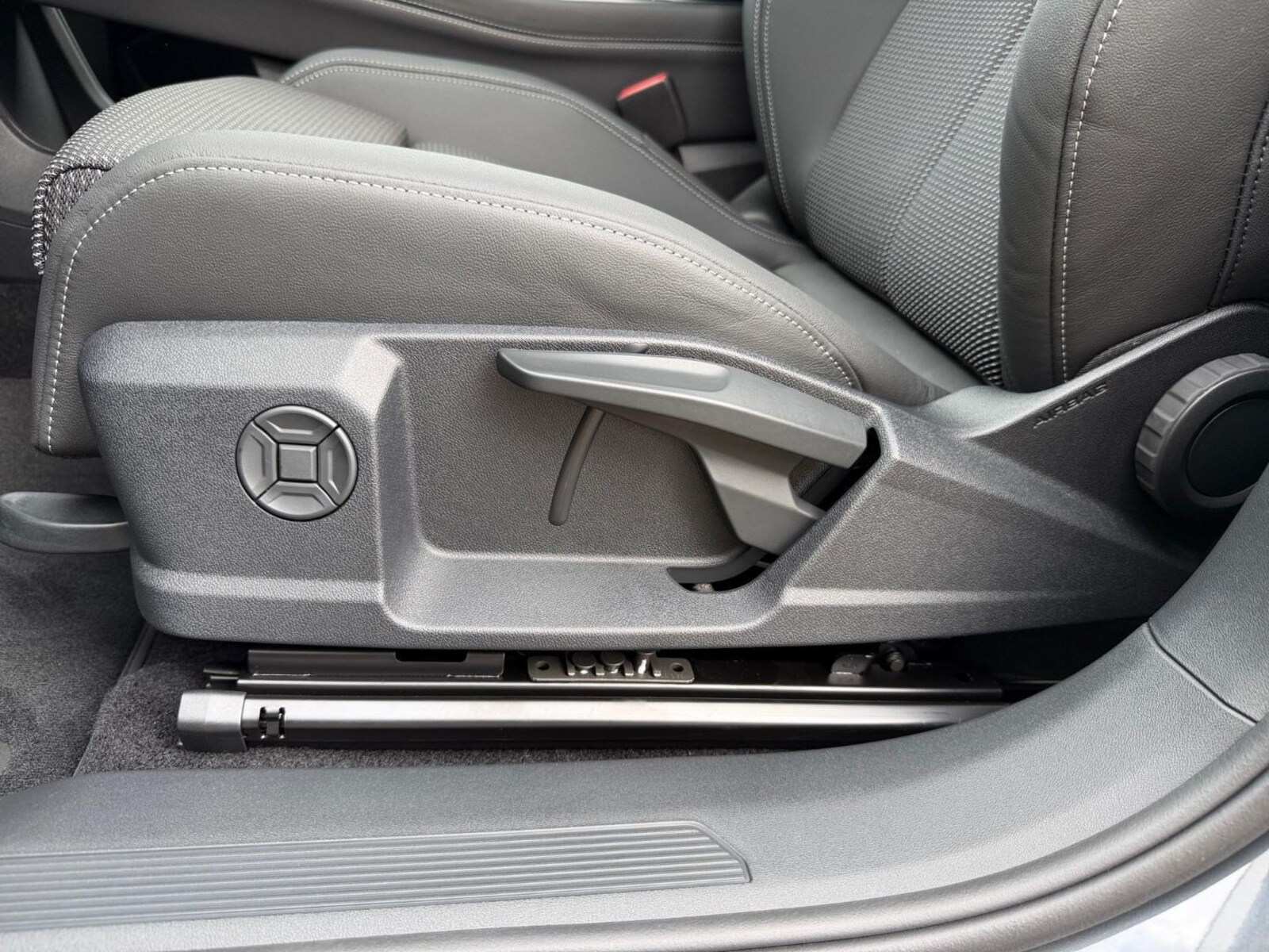 Audi Q4 e-tron – Bild 9