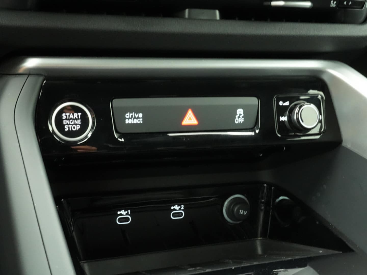Bild über Audi Q5 SUV TFSI 150 kW S tronic - für weitere Informationen kontaktieren Sie den Audi Partner