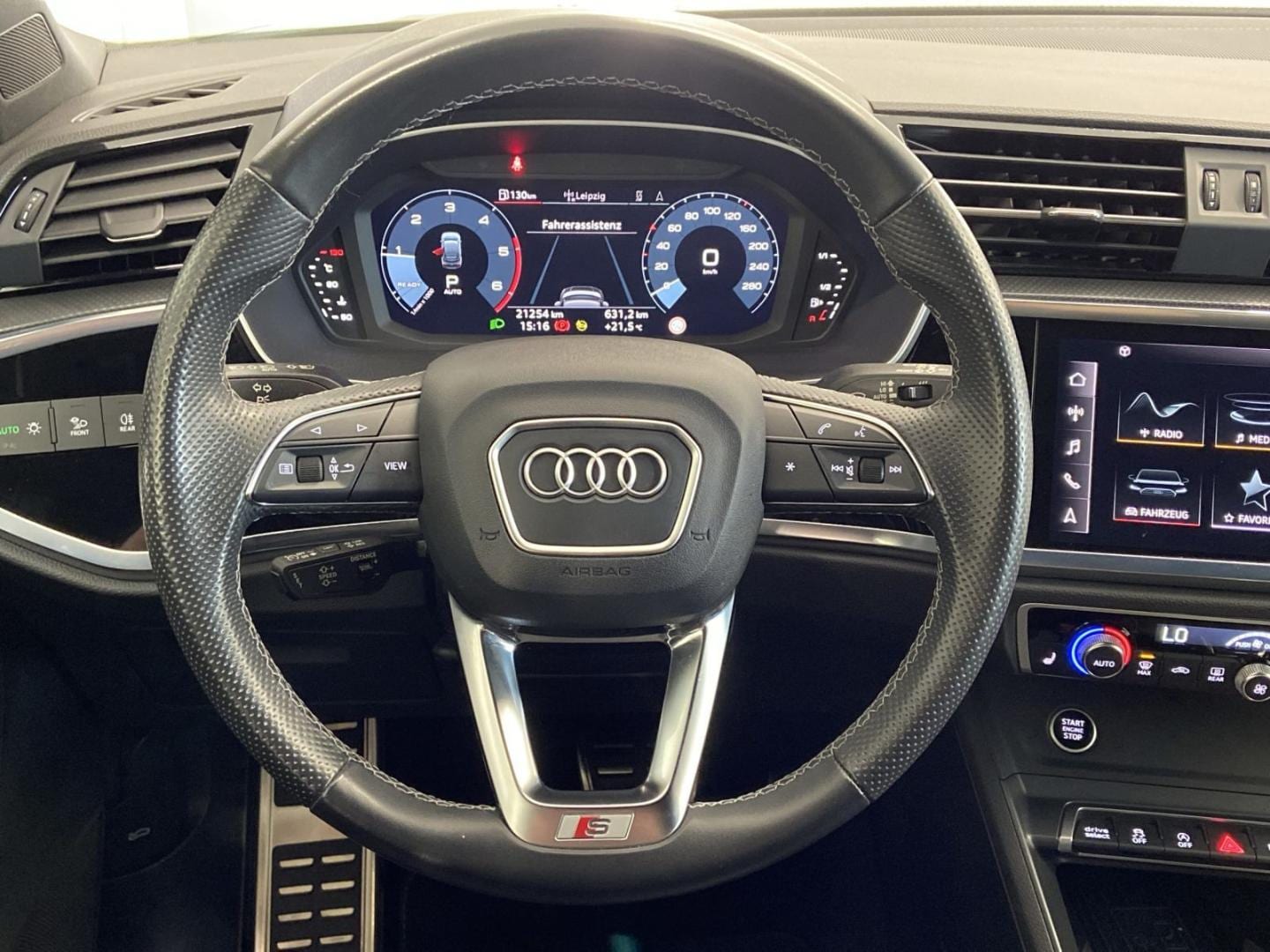 Bild über Audi Q3 Sportback S line 40 TDI quattro S tronic - für weitere Informationen kontaktieren Sie den Audi Partner