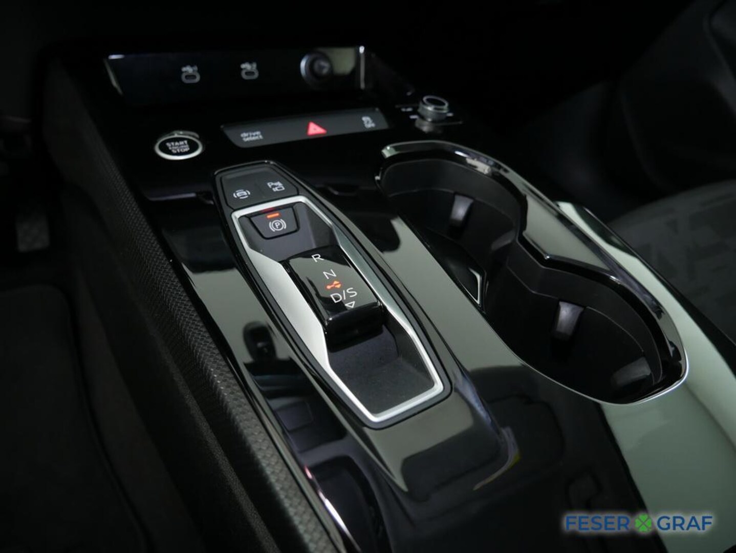 Bild über Audi A5 Avant TDI quattro 150 kW S tronic - für weitere Informationen kontaktieren Sie den Audi Partner