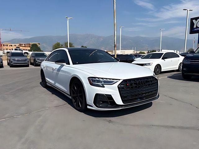 2022 Audi S8 L