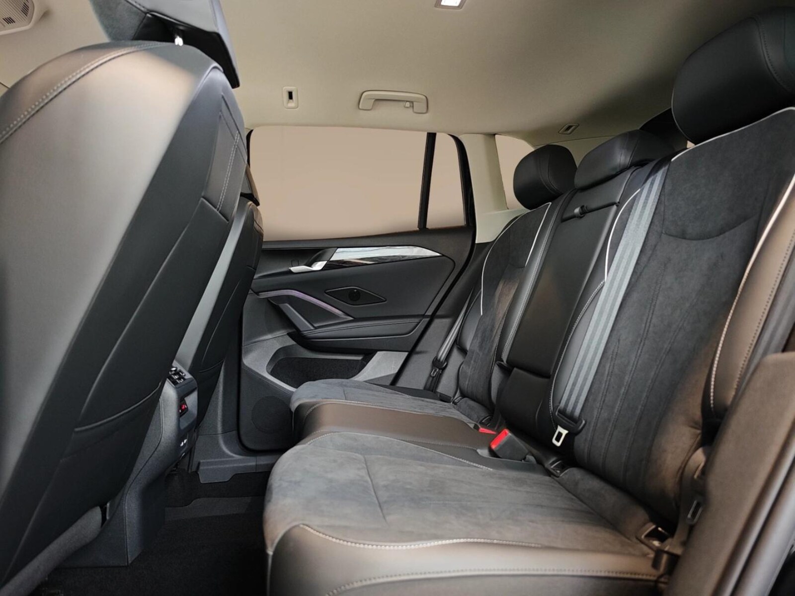 Volkswagen Tiguan – Bild 13
