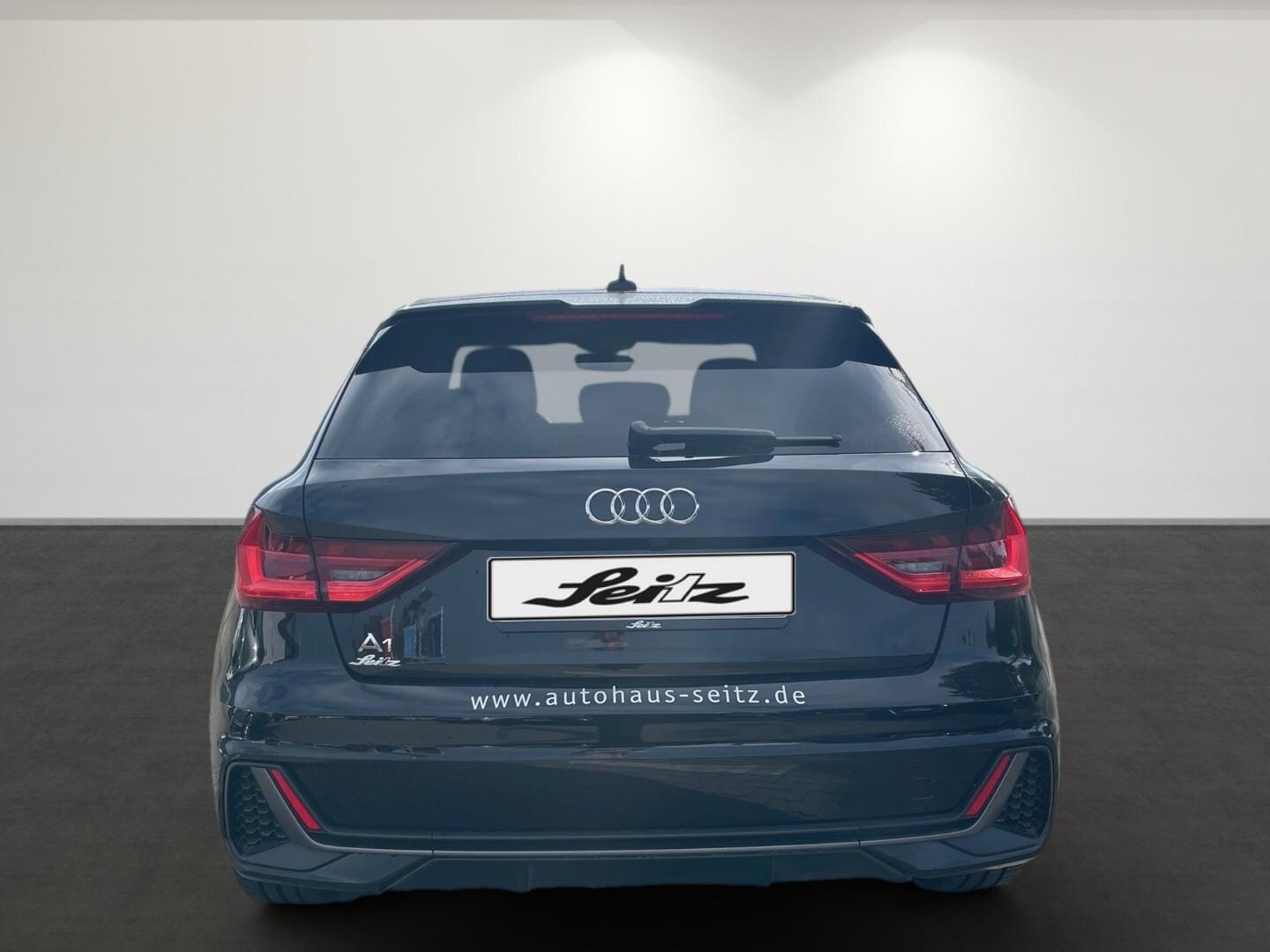 Bild über Audi A1 Sportback S line 30 TFSI S tronic - für weitere Informationen kontaktieren Sie den Audi Partner