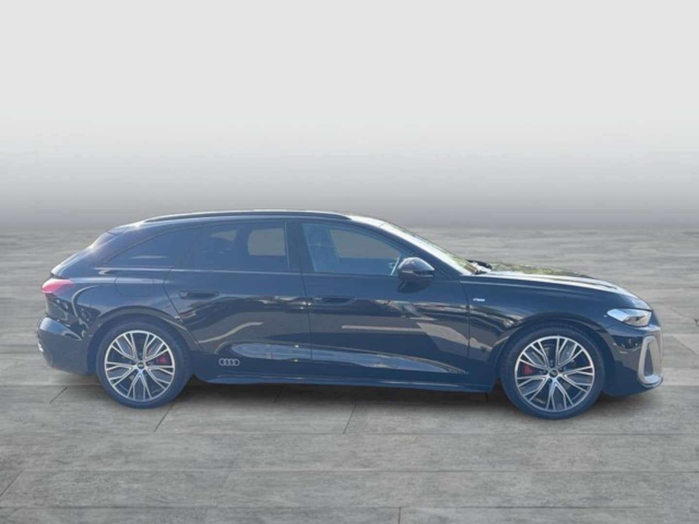 Bild über Audi A5 Avant TDI quattro 150 kW S tronic - für weitere Informationen kontaktieren Sie den Audi Partner