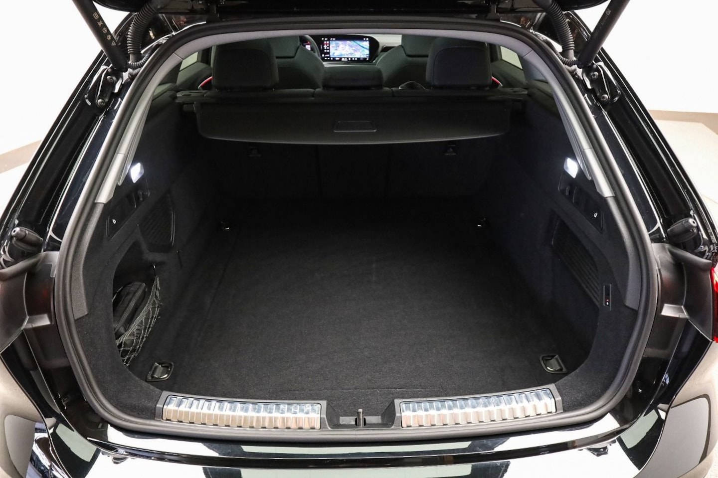 Bild über Audi A5 Avant TDI quattro 150 kW S tronic - für weitere Informationen kontaktieren Sie den Audi Partner