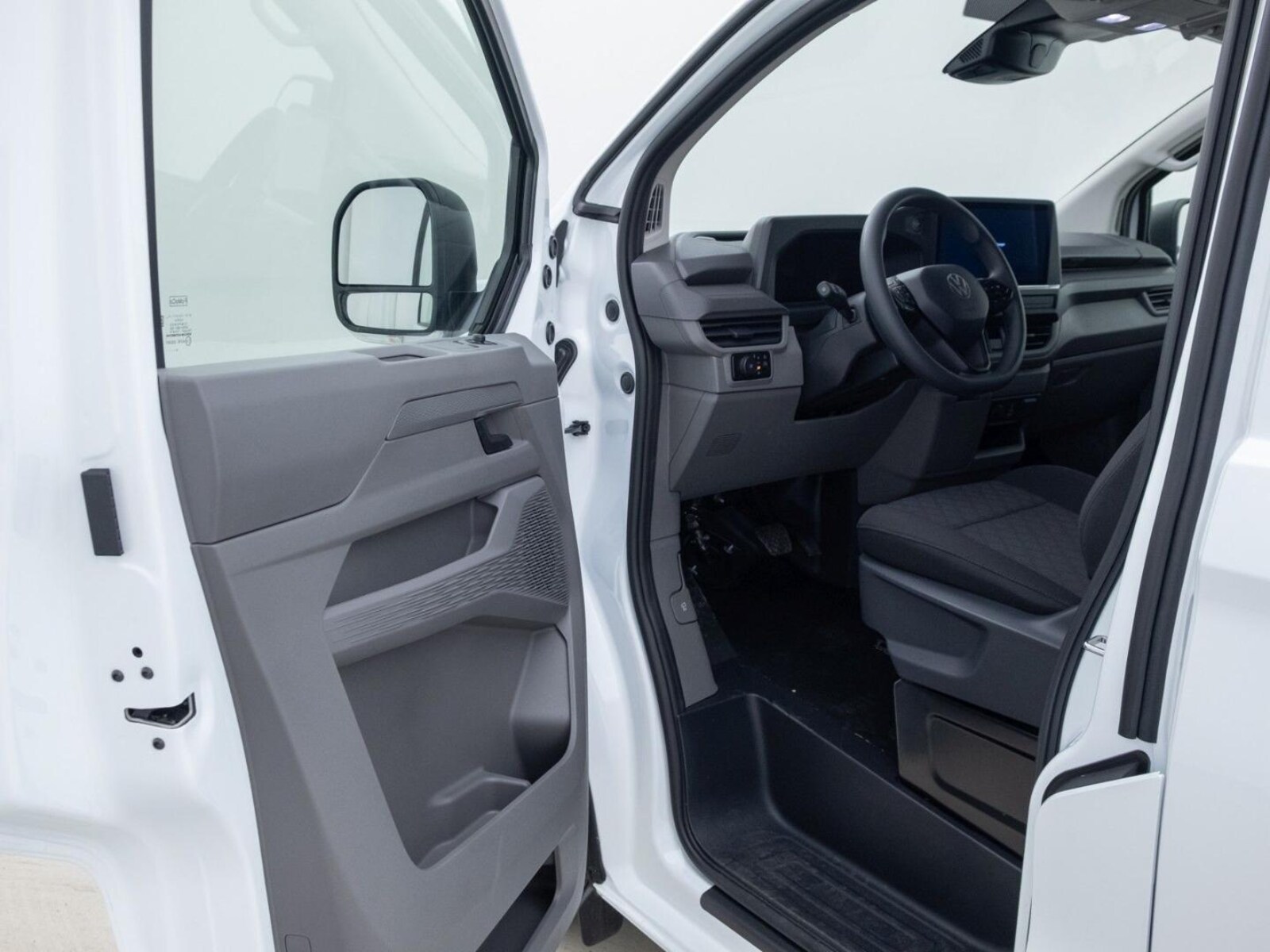Volkswagen Transporter Kasten langer Radstand – Bild 10
