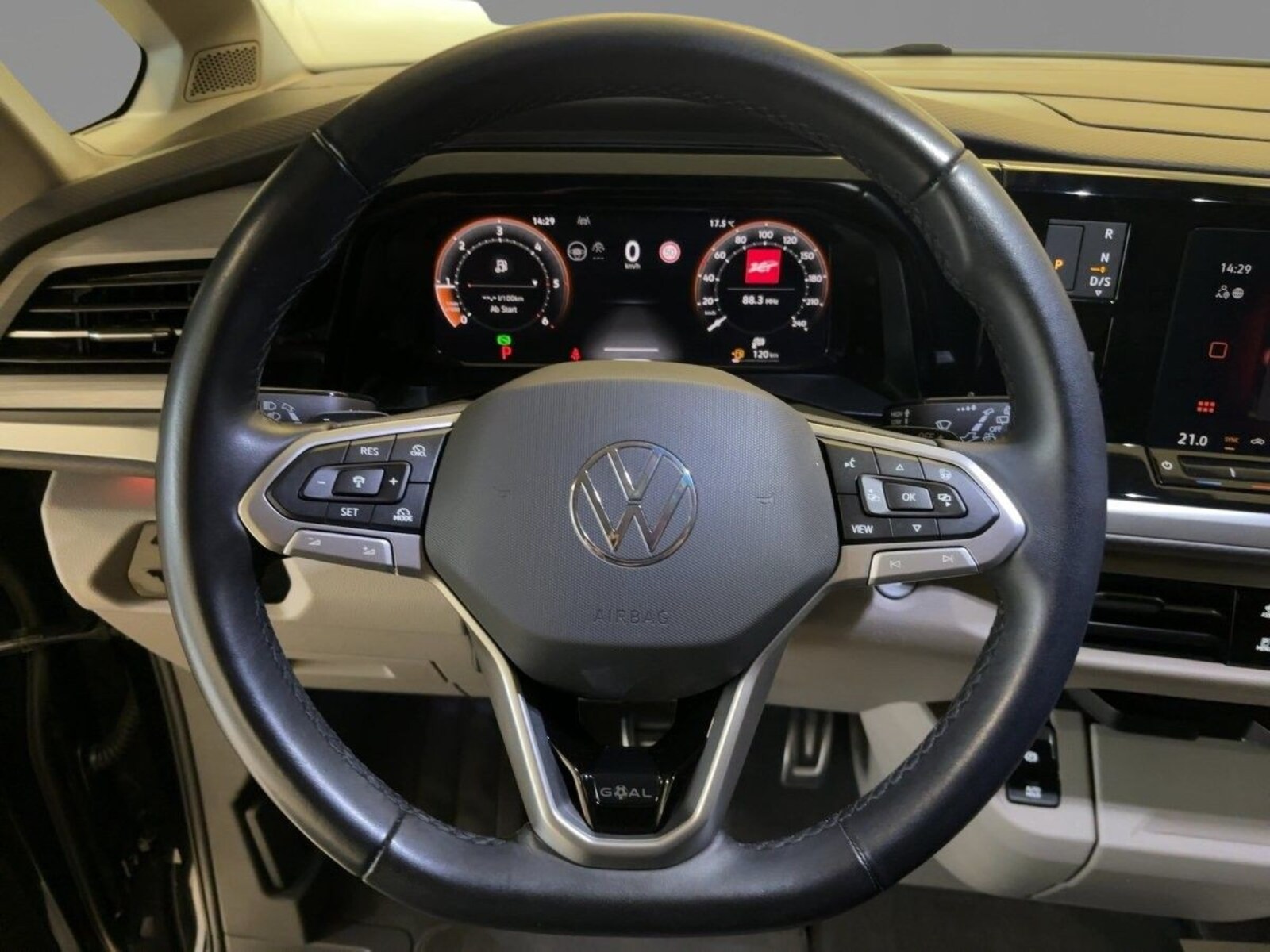 Volkswagen Multivan Langversion – Bild 9