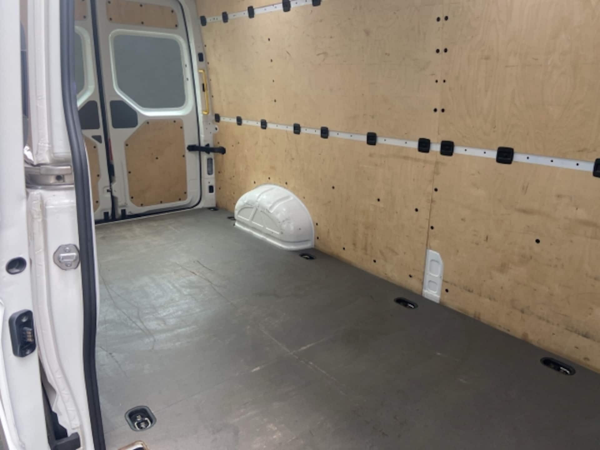 Volkswagen Crafter Kasten langer Radstand