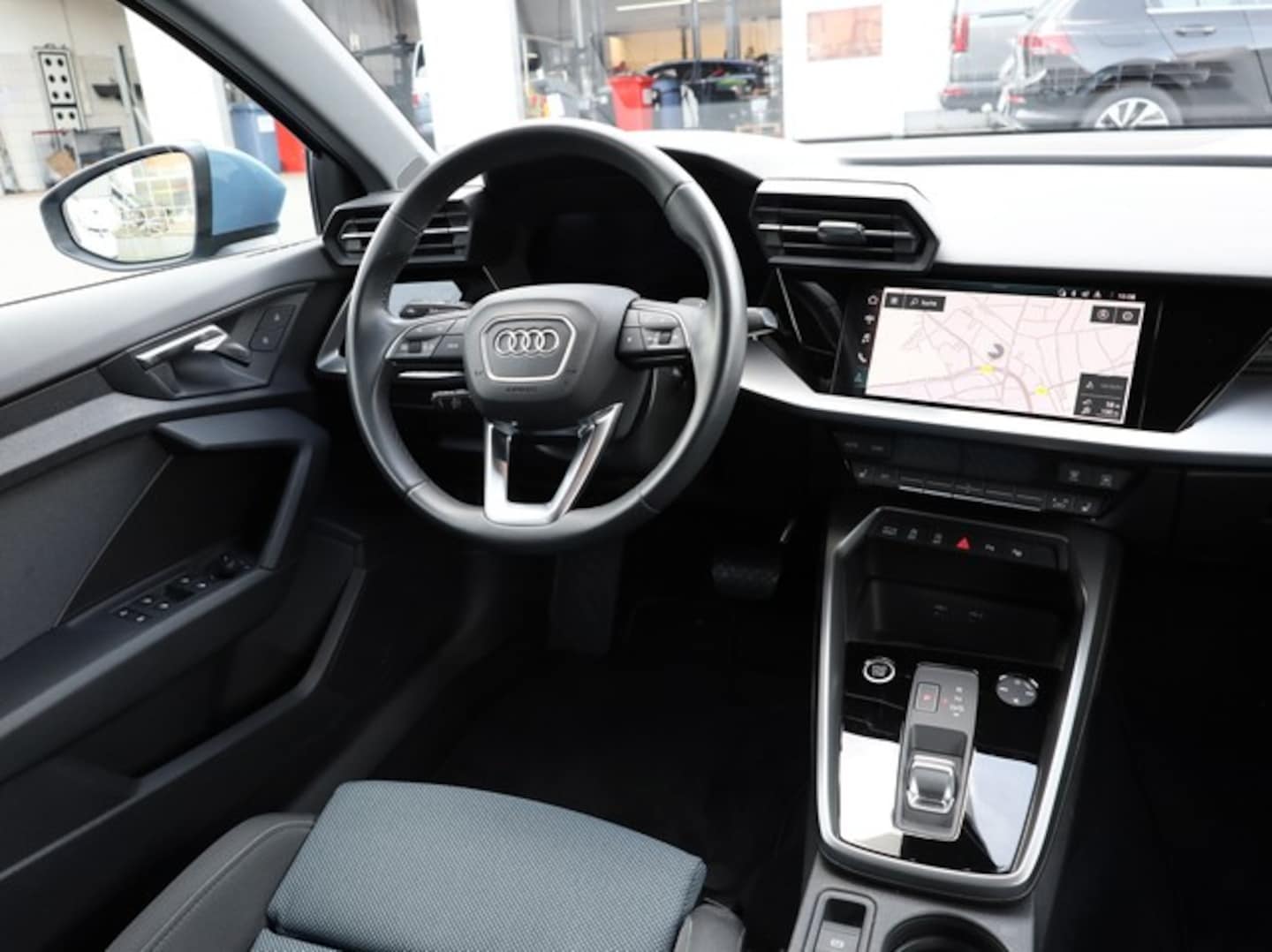 Bild über Audi A3 Sportback S line 35 TFSI S tronic - für weitere Informationen kontaktieren Sie den Audi Partner
