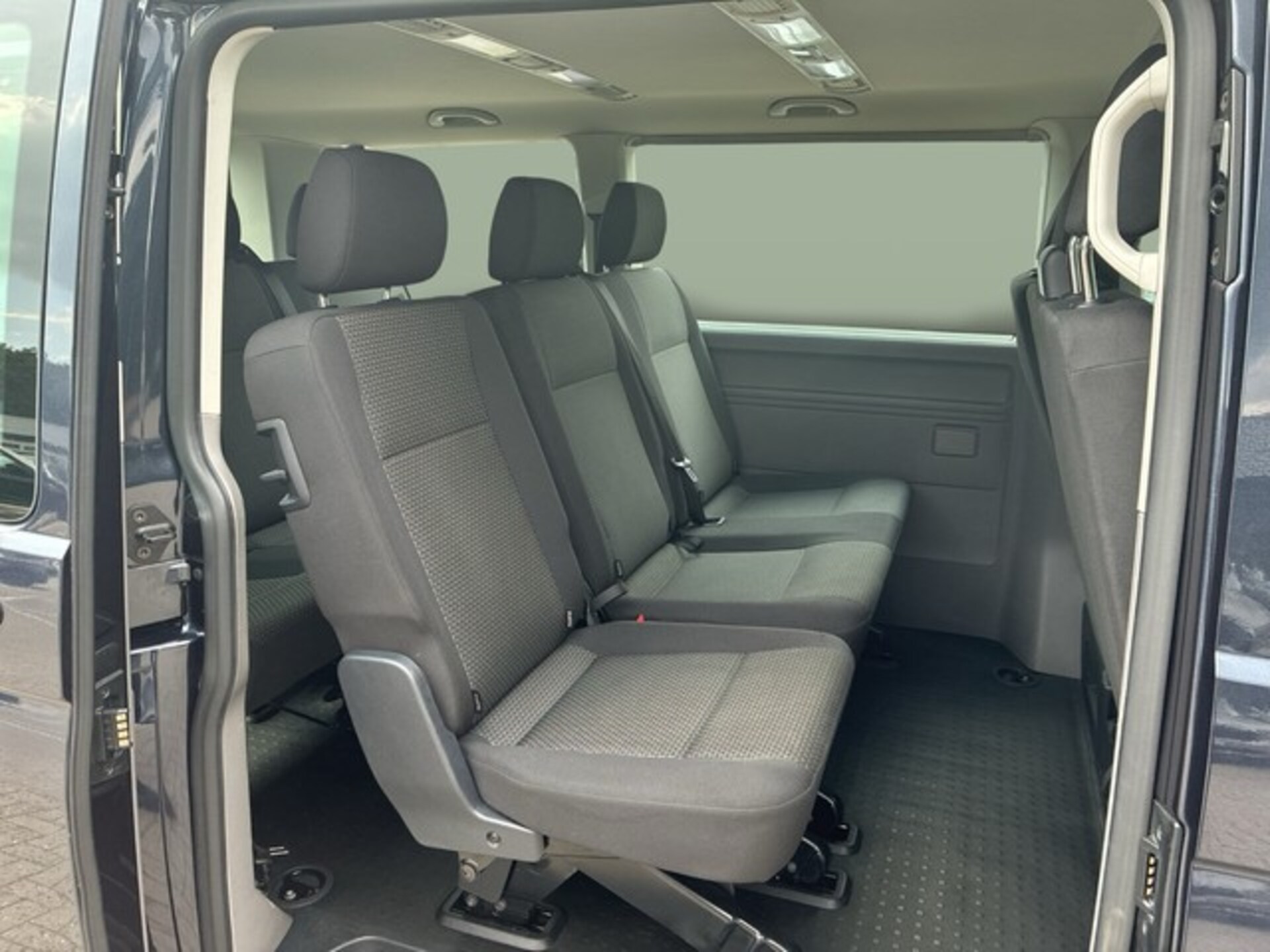 Volkswagen T6.1 Caravelle kurzer Radstand Trendline