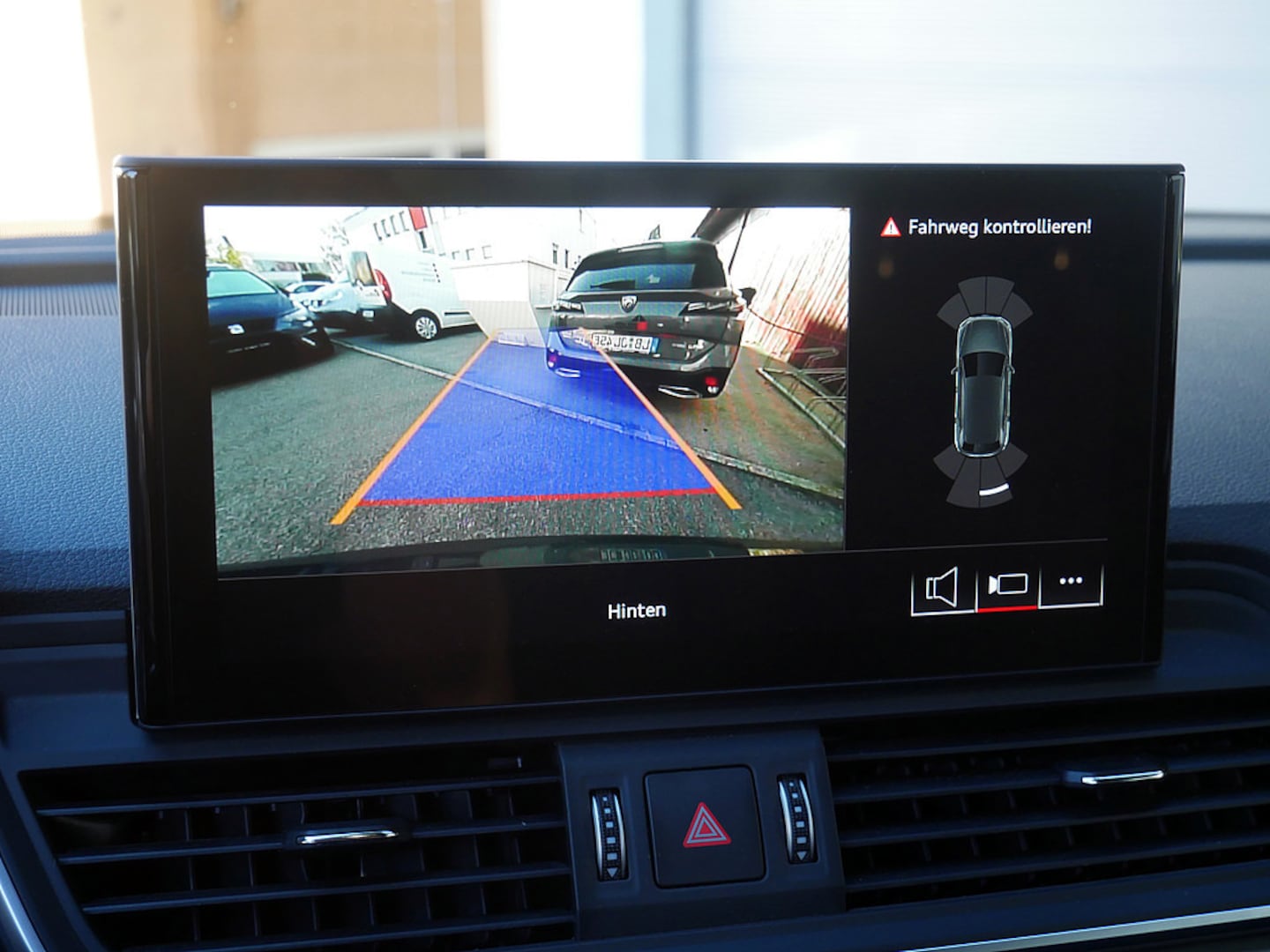Bild über Audi Q5 40 TFSI quattro S tronic - für weitere Informationen kontaktieren Sie den Audi Partner