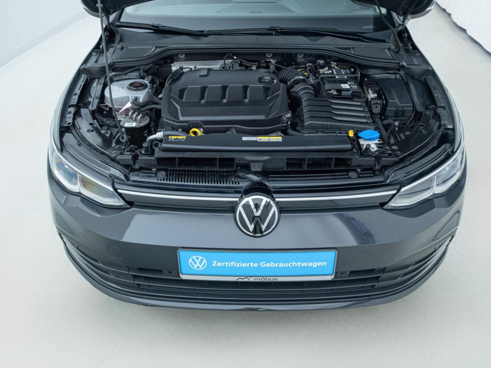 Volkswagen Golf Variant Life