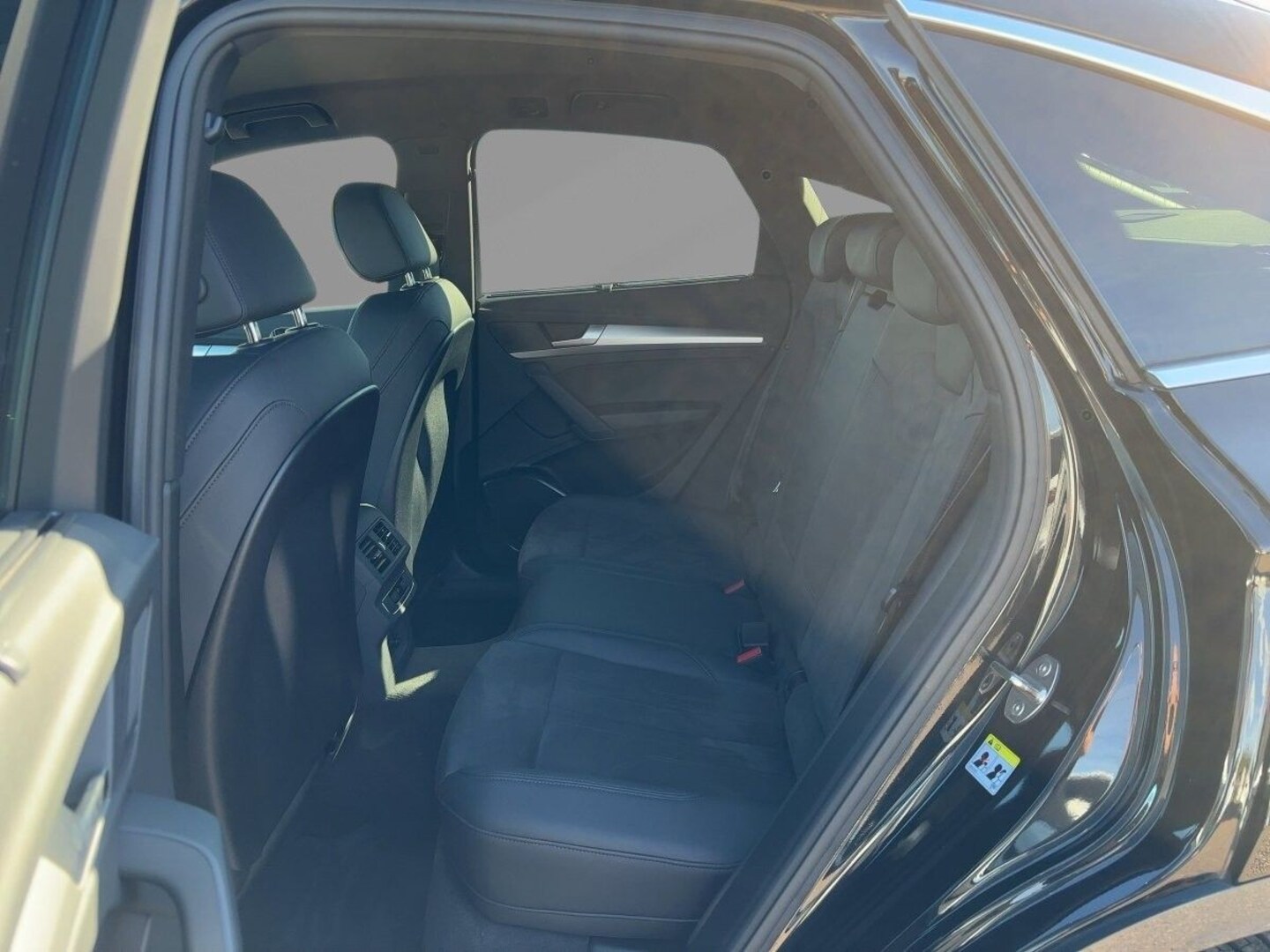 Bild über Audi Q5 Sportback 40 TFSI quattro S tronic - für weitere Informationen kontaktieren Sie den Audi Partner