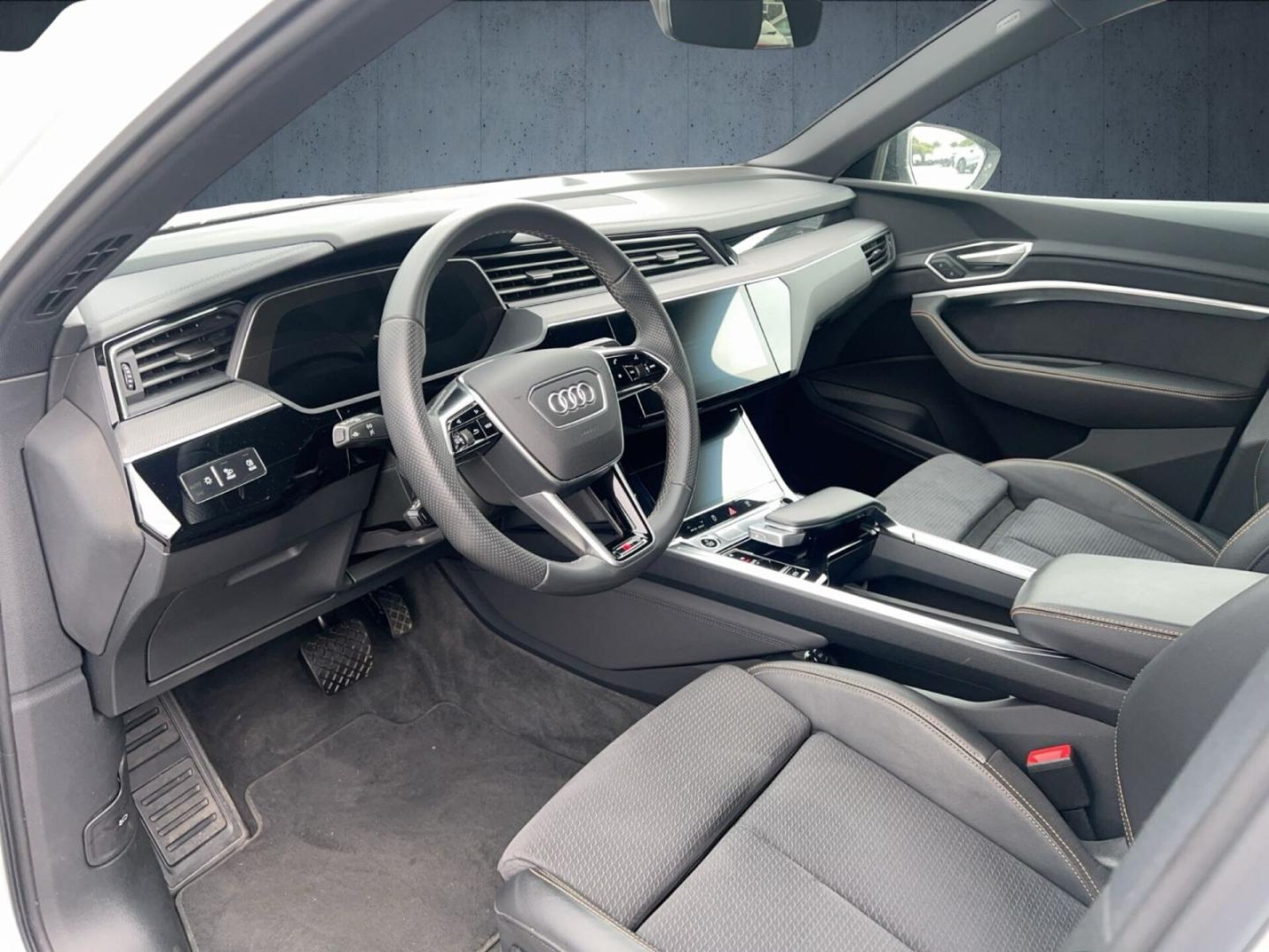 Audi e-tron Sportback S line