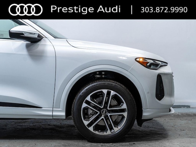 2025 Audi Q5 Premium - Photo 12