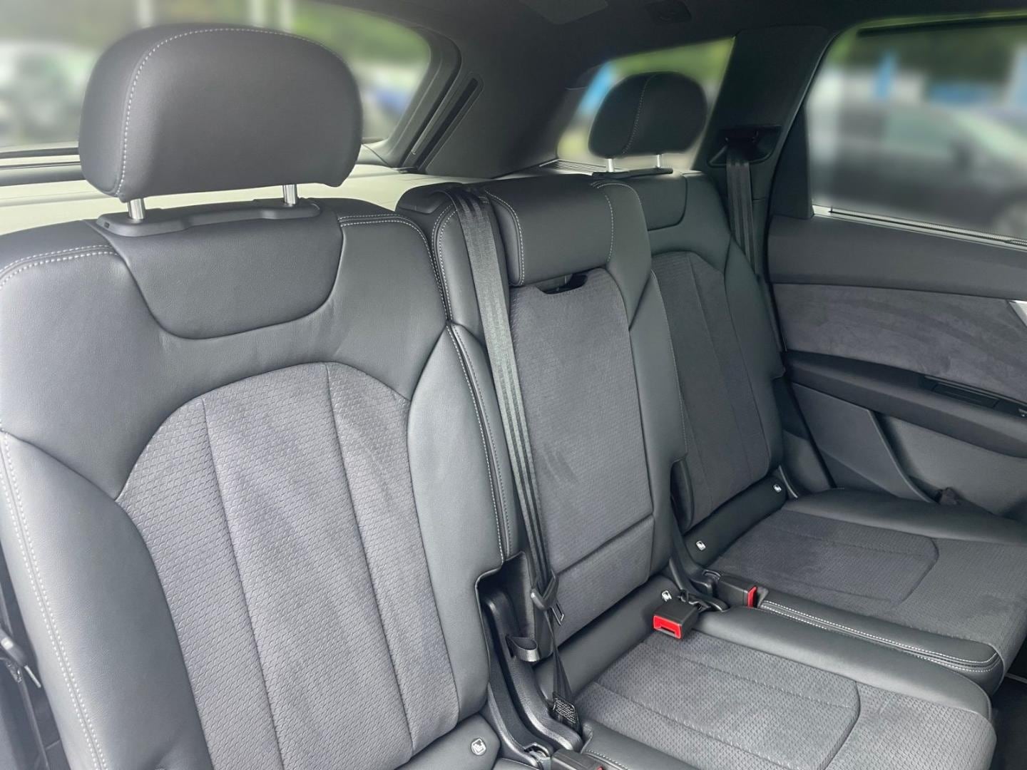 Bild über Audi Q7 SUV S line business TDI quattro 210 kW tiptronic - für weitere Informationen kontaktieren Sie den Audi Partner