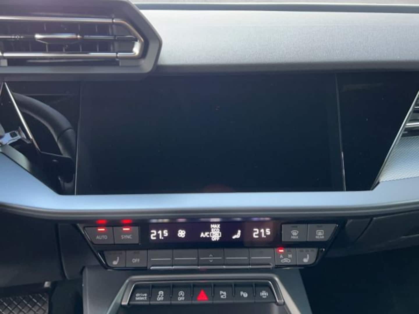 Bild über Audi A3 allstreet 35 TDI S tronic - für weitere Informationen kontaktieren Sie den Audi Partner