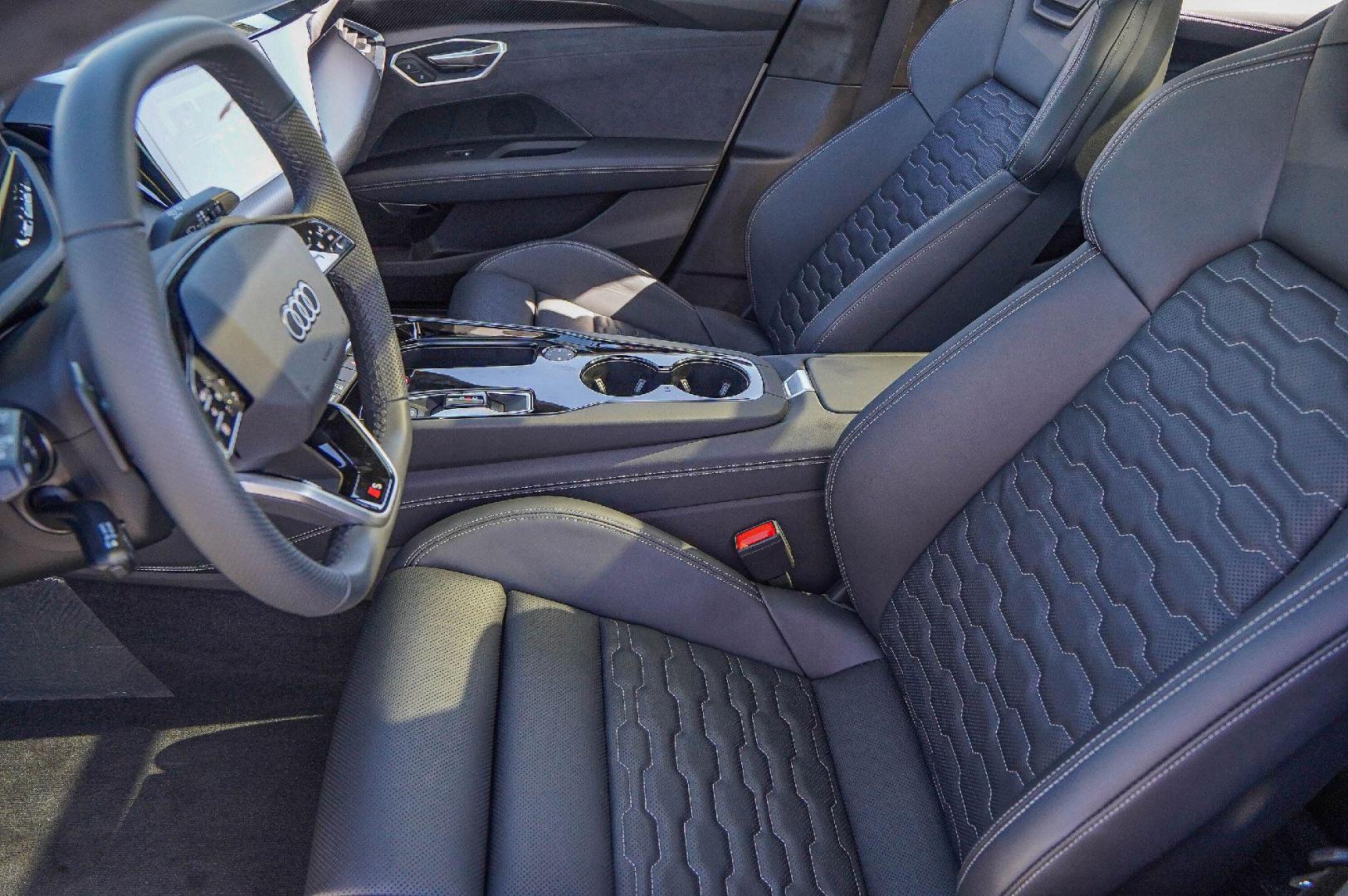 2026 Audi S e-tron GT Prestige - Photo 9