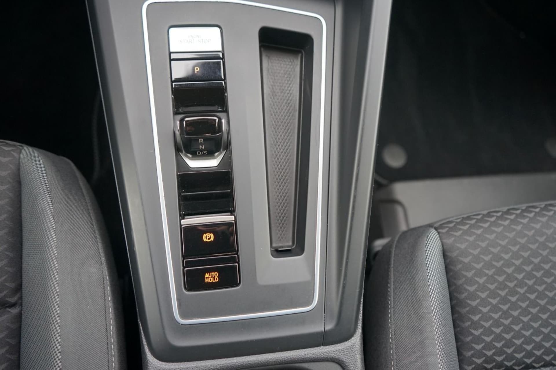 Volkswagen Golf Active