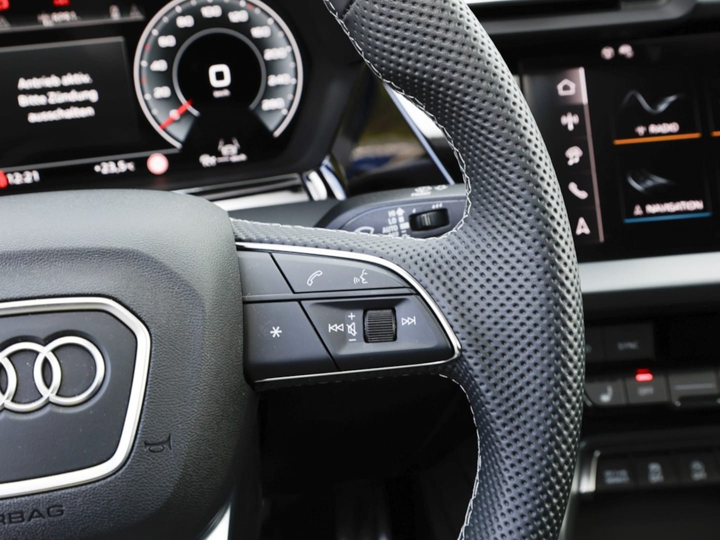 Bild über Audi A3 Limousine TFSI Schaltgetriebe - für weitere Informationen kontaktieren Sie den Audi Partner