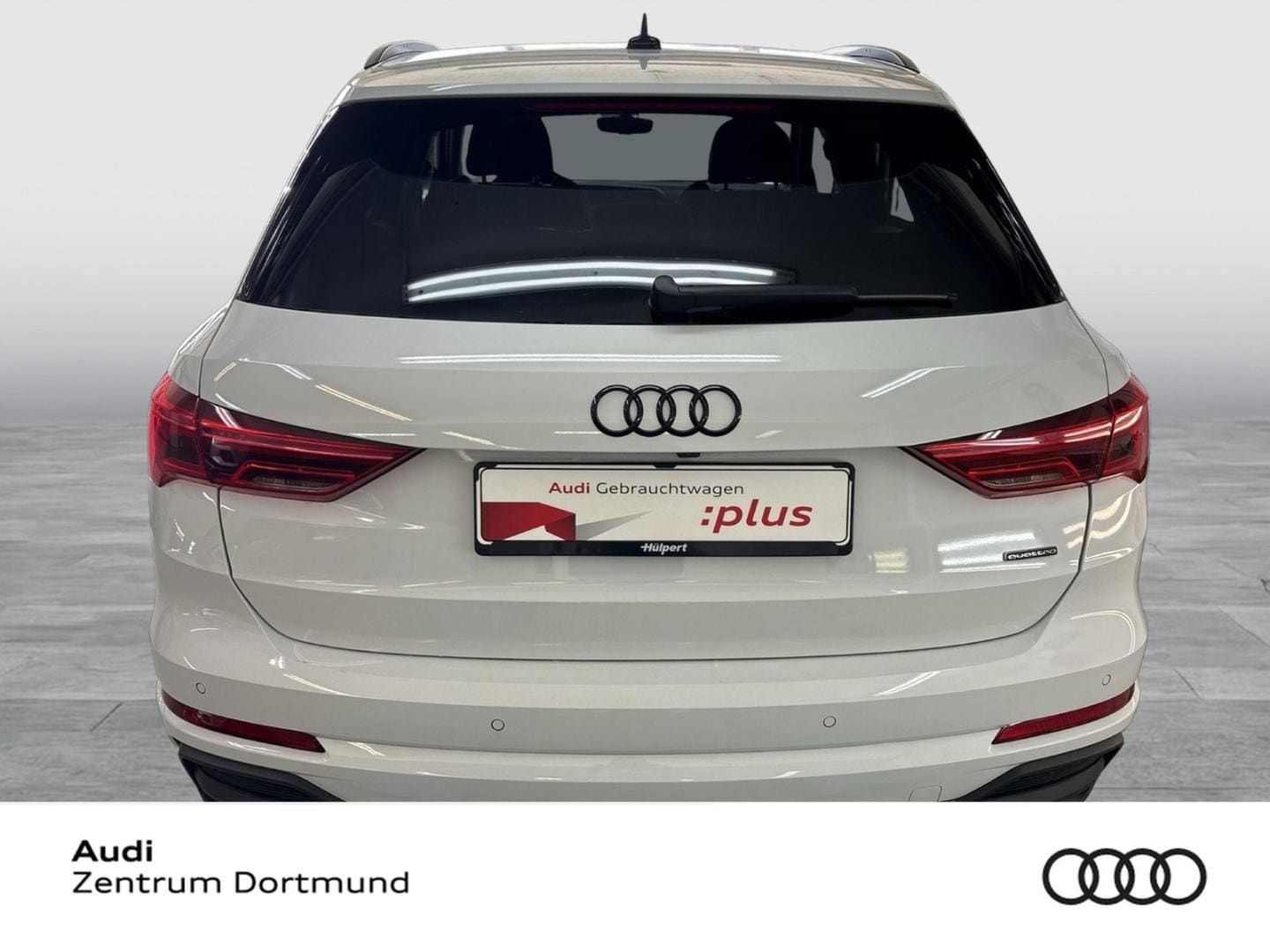 Bild über Audi Q3 TFSI quattro 180 kW S tronic - für weitere Informationen kontaktieren Sie den Audi Partner