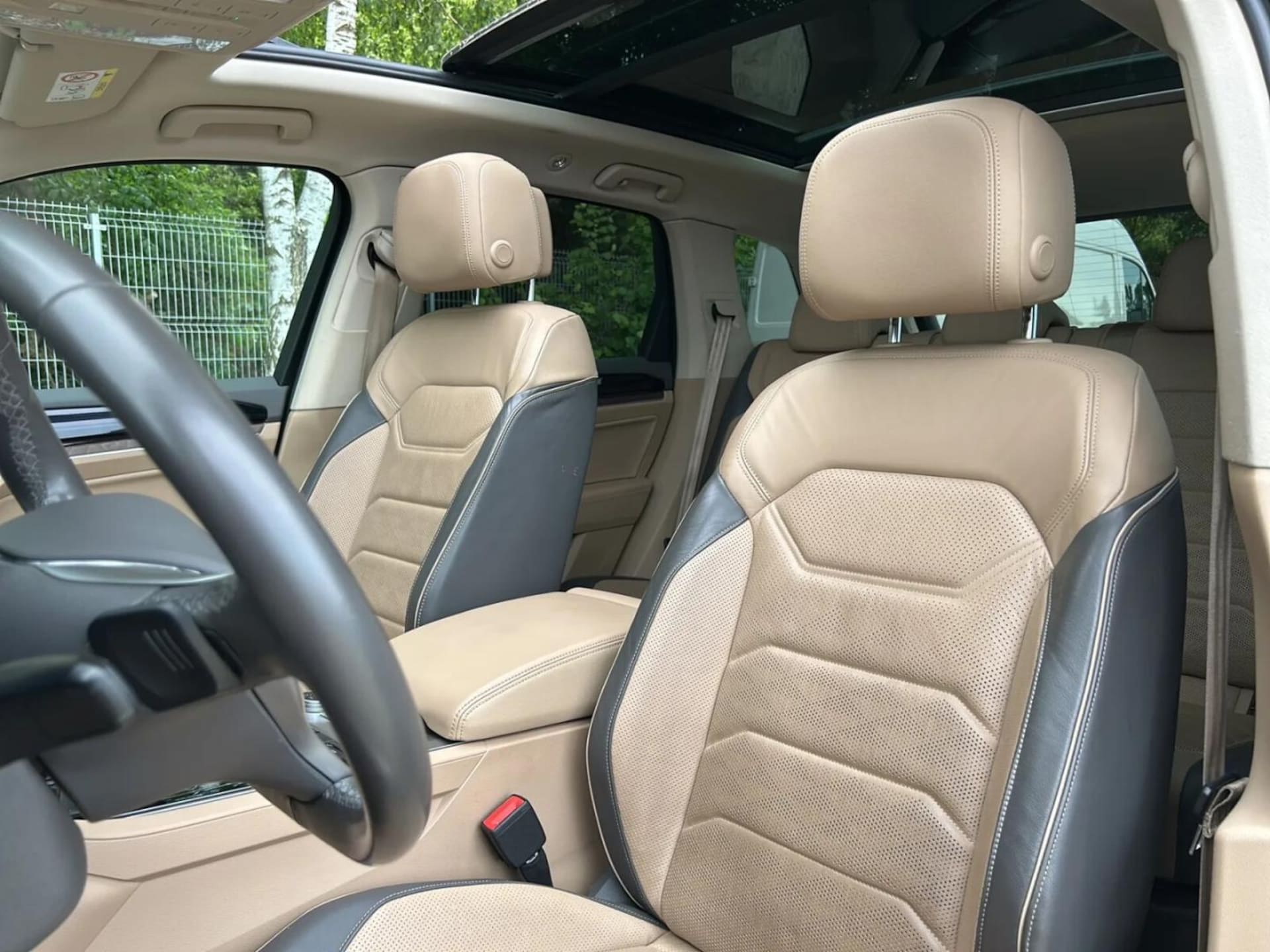 Volkswagen Touareg Model bazowy