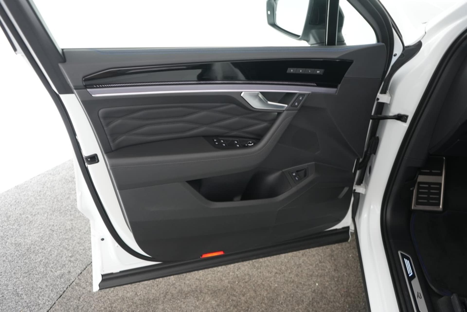 Volkswagen Touareg R