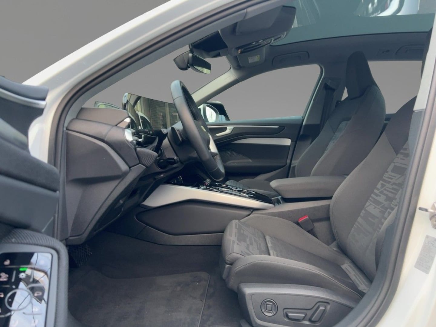 Bild über Audi A6 Avant TFSI 150 kW S tronic - für weitere Informationen kontaktieren Sie den Audi Partner