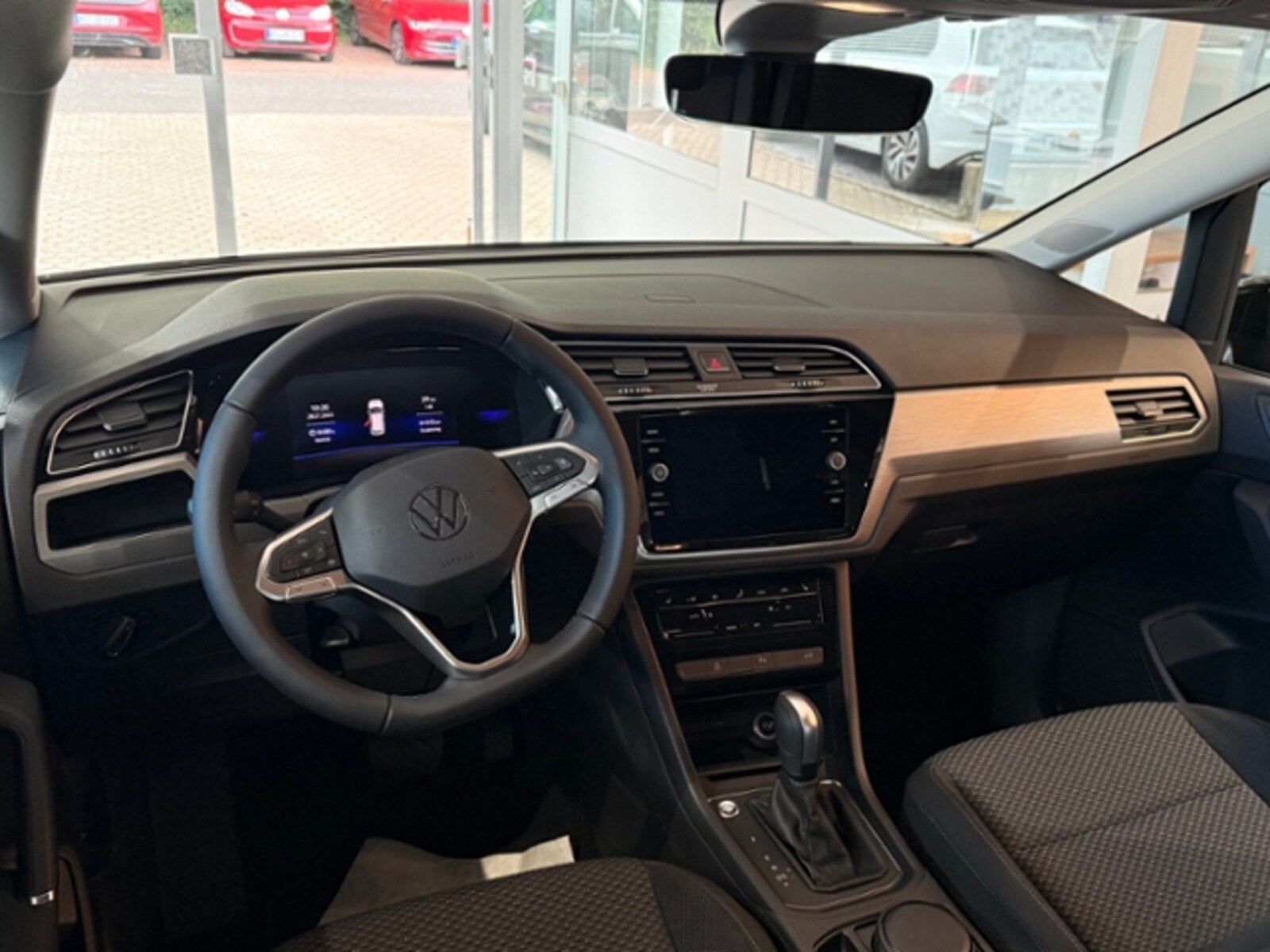 Volkswagen Touran – Bild 9
