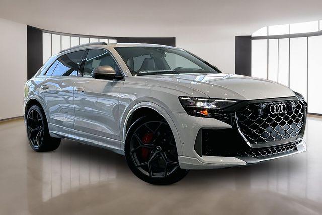 2026 Audi RS Q8 -'s photo