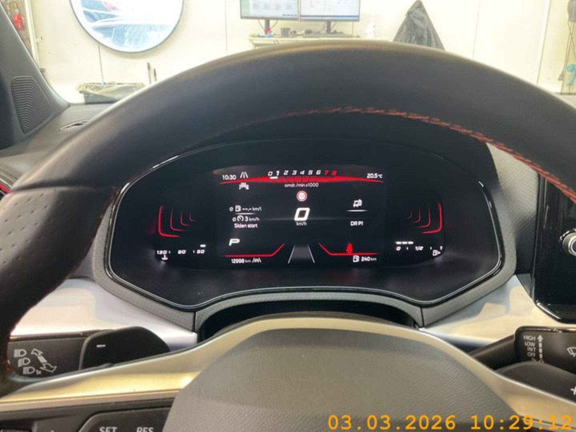 SEAT Arona FR